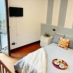 Konukevi Holihome - La Dei Fiori 3*