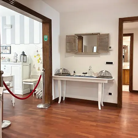 Konukevi Holihome - La Dei Fiori