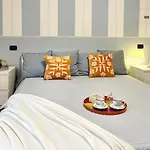 Holihome - La Dei Fiori ゲストハウス