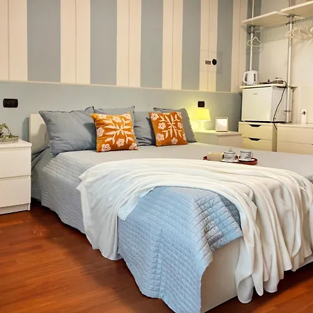 Holihome - La Dei Fiori Guest house